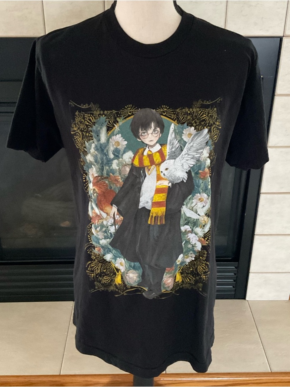 Harry Potter Black Floral “Water-Color” Style Portrait Graphic T-Shirt, Sz L